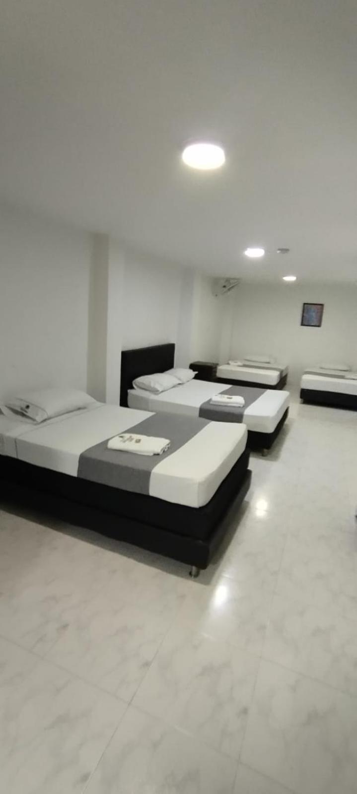 Hotel Paradise Lleras Медельїн Екстер'єр фото