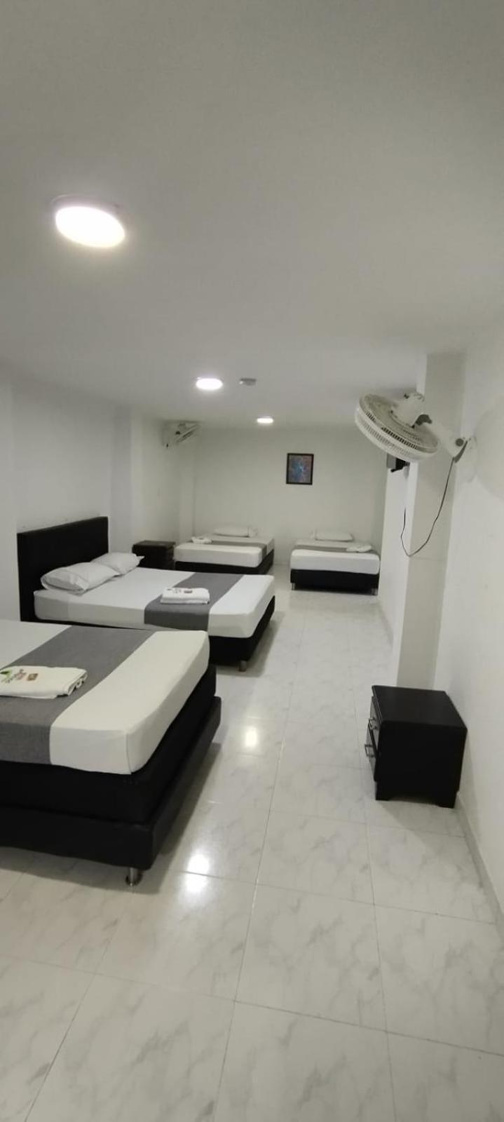 Hotel Paradise Lleras Медельїн Екстер'єр фото