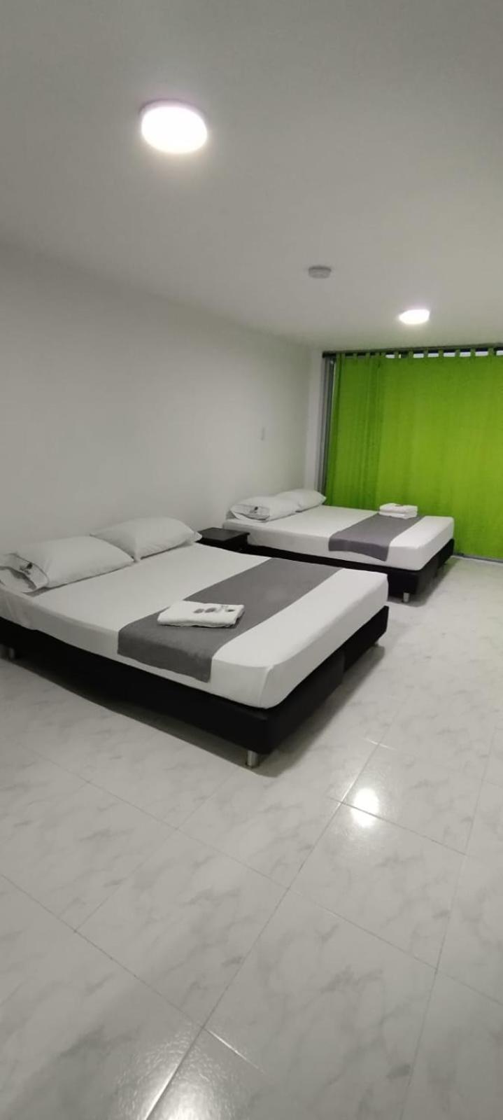 Hotel Paradise Lleras Медельїн Екстер'єр фото