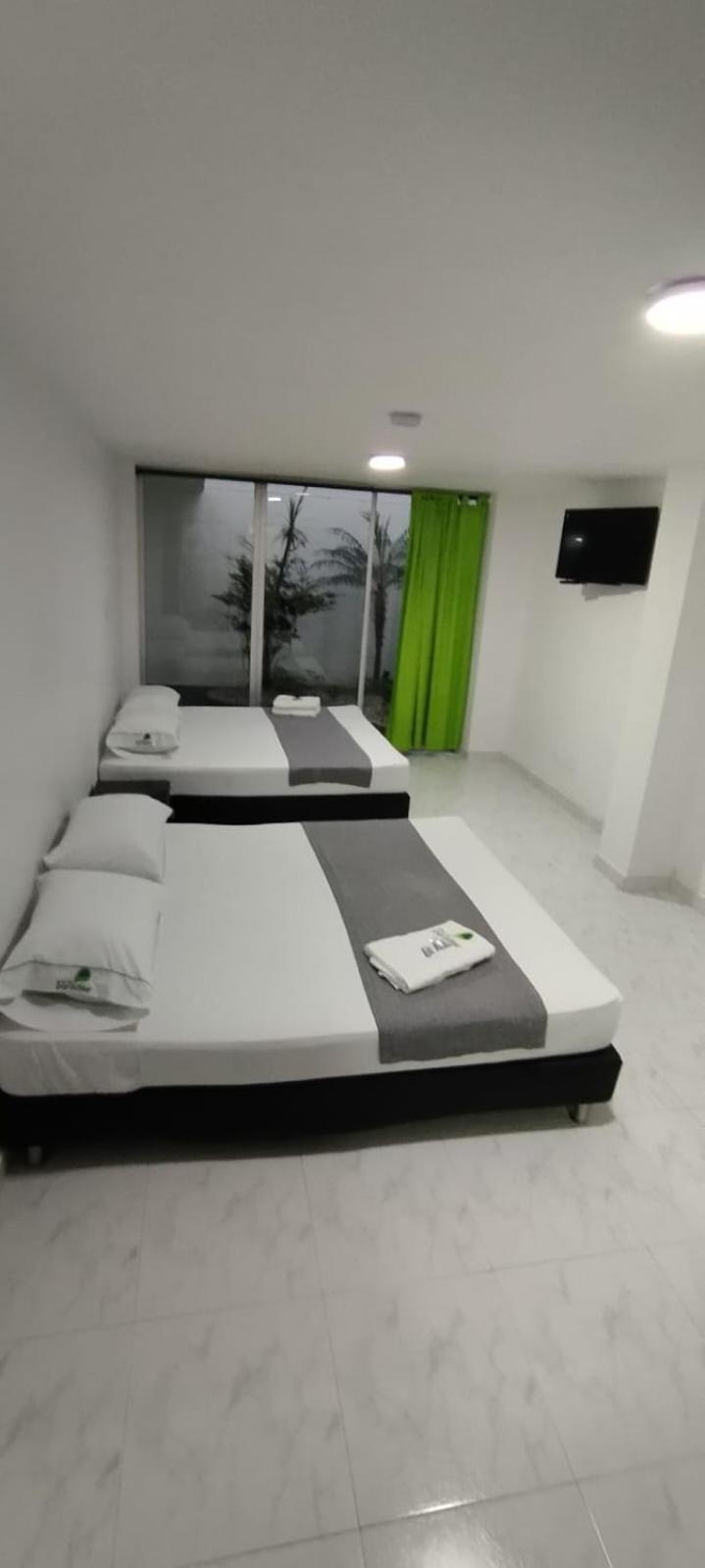 Hotel Paradise Lleras Медельїн Екстер'єр фото